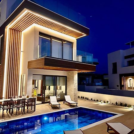 Santa Barbara Seafront Villas W Jacuzzi Pool Pafos Exterior foto