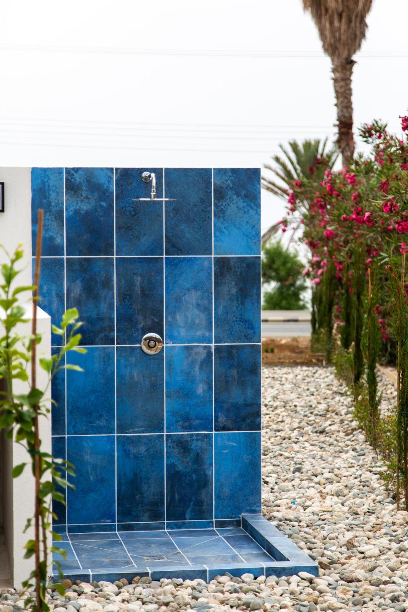 Santa Barbara Seafront Villas W Jacuzzi Pool Pafos Exterior foto
