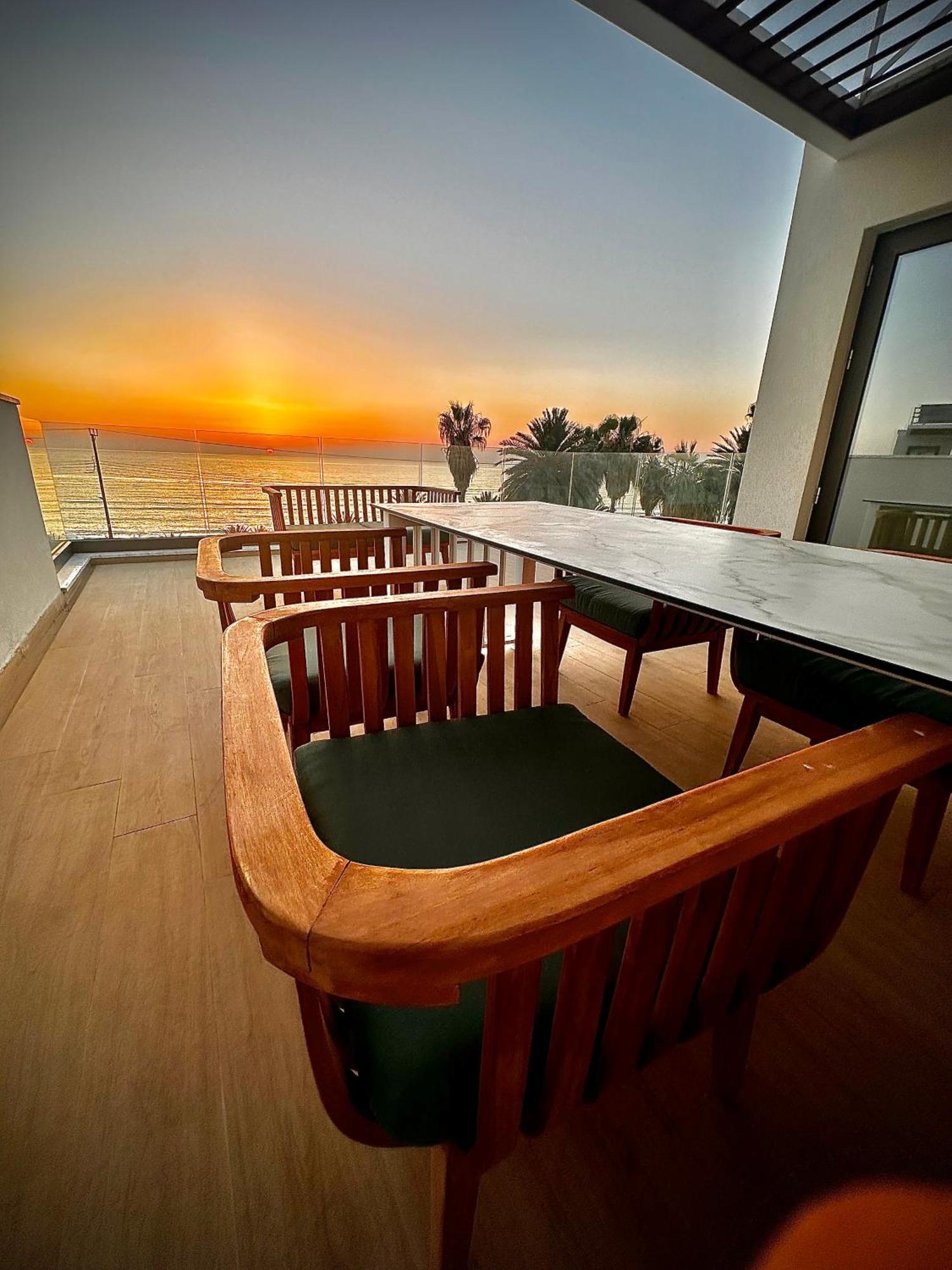 Santa Barbara Seafront Villas W Jacuzzi Pool Pafos Exterior foto