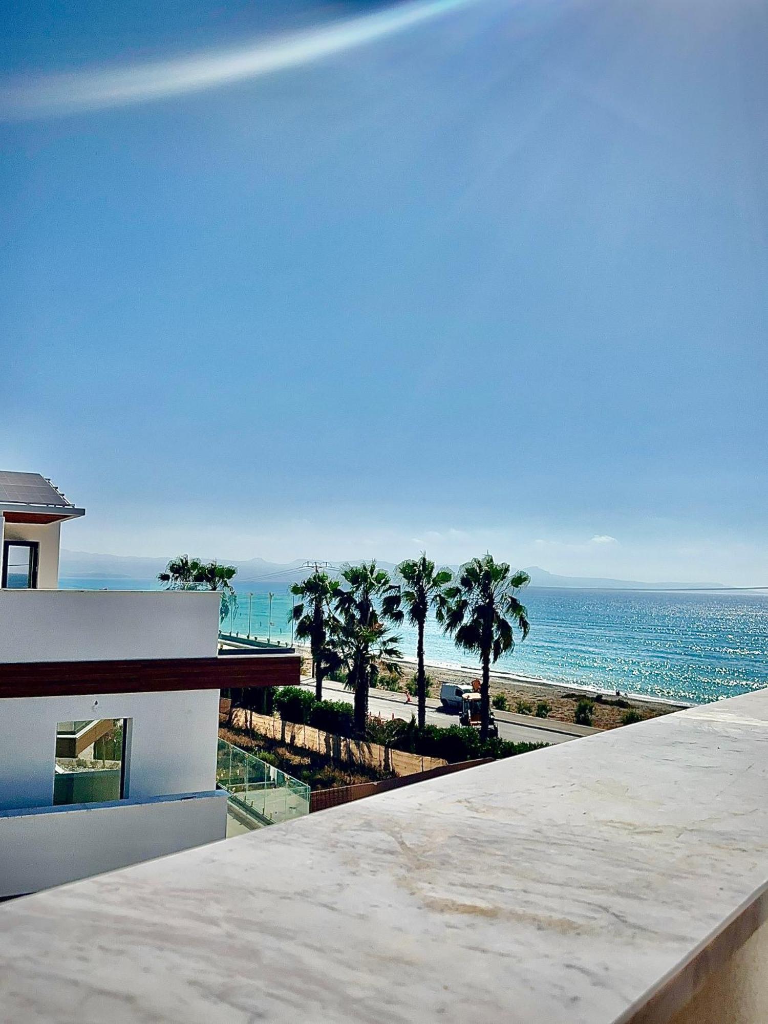 Santa Barbara Seafront Villas W Jacuzzi Pool Pafos Exterior foto