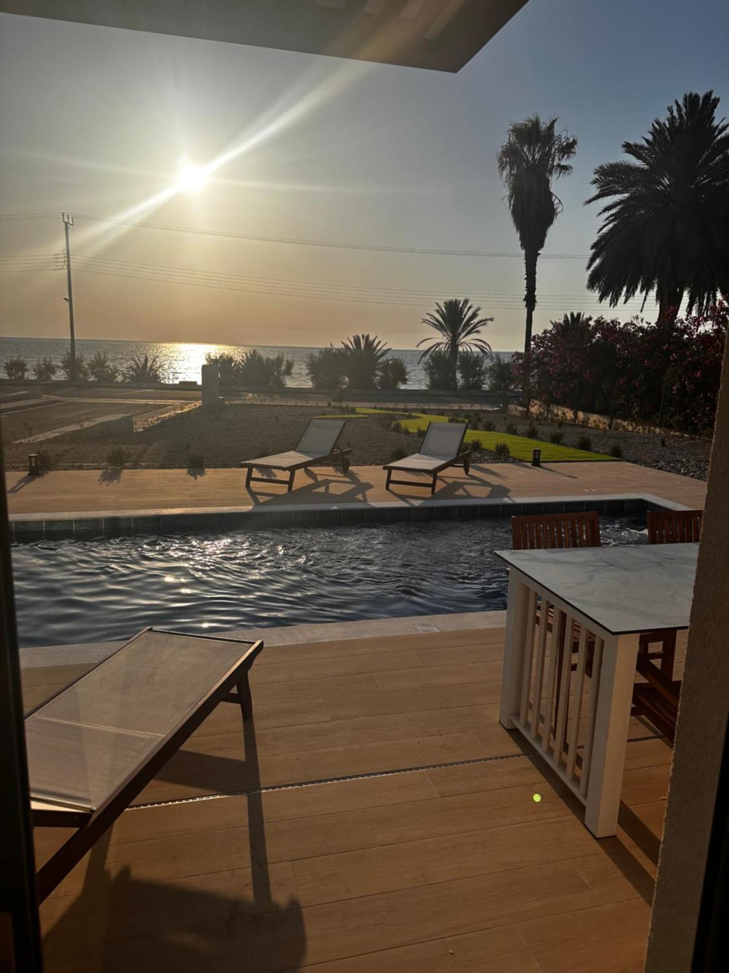 Santa Barbara Seafront Villas W Jacuzzi Pool Pafos Exterior foto